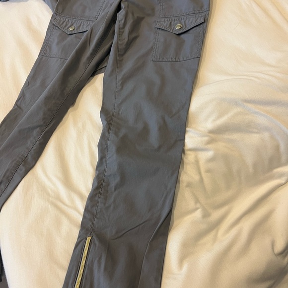 Grey Jaanuu Scrub set - Picture 3 of 9